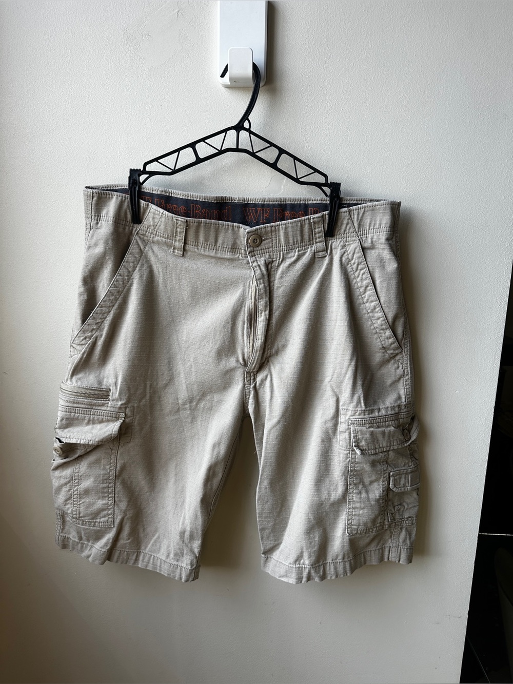 VTG WearFirst Cotton Free Band Mens Cargo Shorts 36 Beige Tan Ripstop Utility
